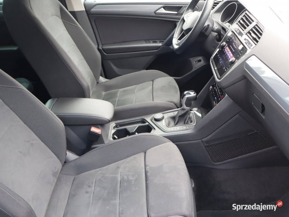 VW Tiguan 20 TSI biały Katowice