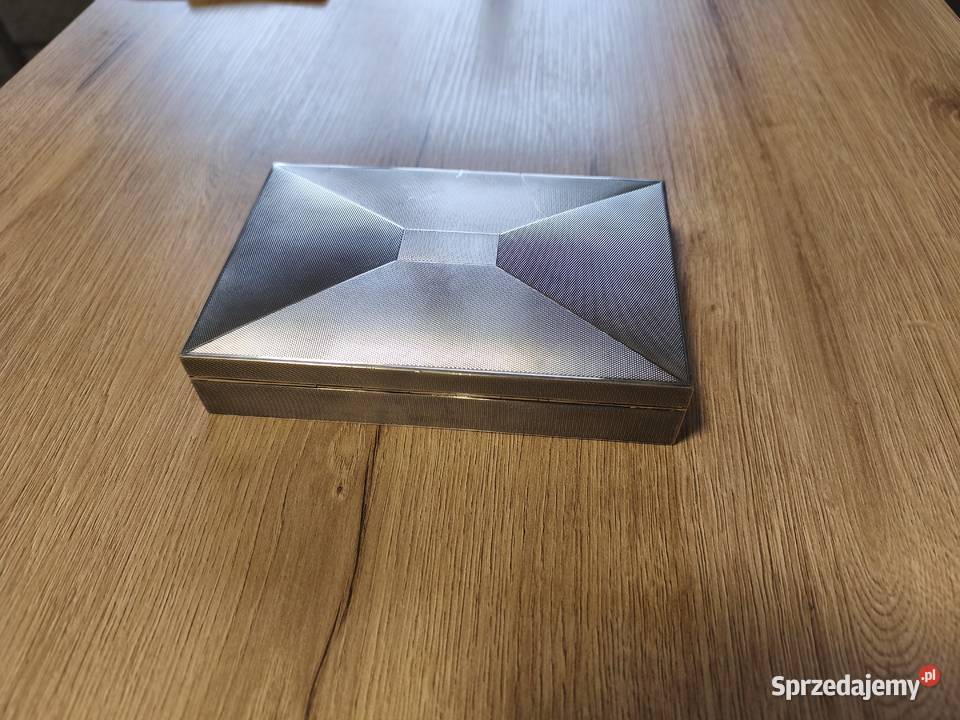 Stara srebrna papierośnica stołowa Chojnice