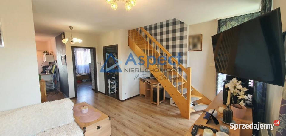 Sprzedaż mieszkanie4 pokoje garaż parking balkon Mieszkania sprzedam