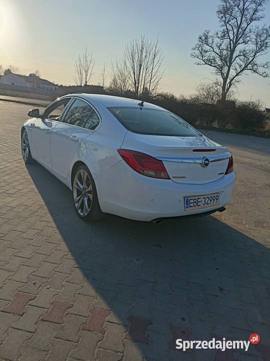 Opel Insignia 20T benzyna 220 automat 2011r możliwa zamiana