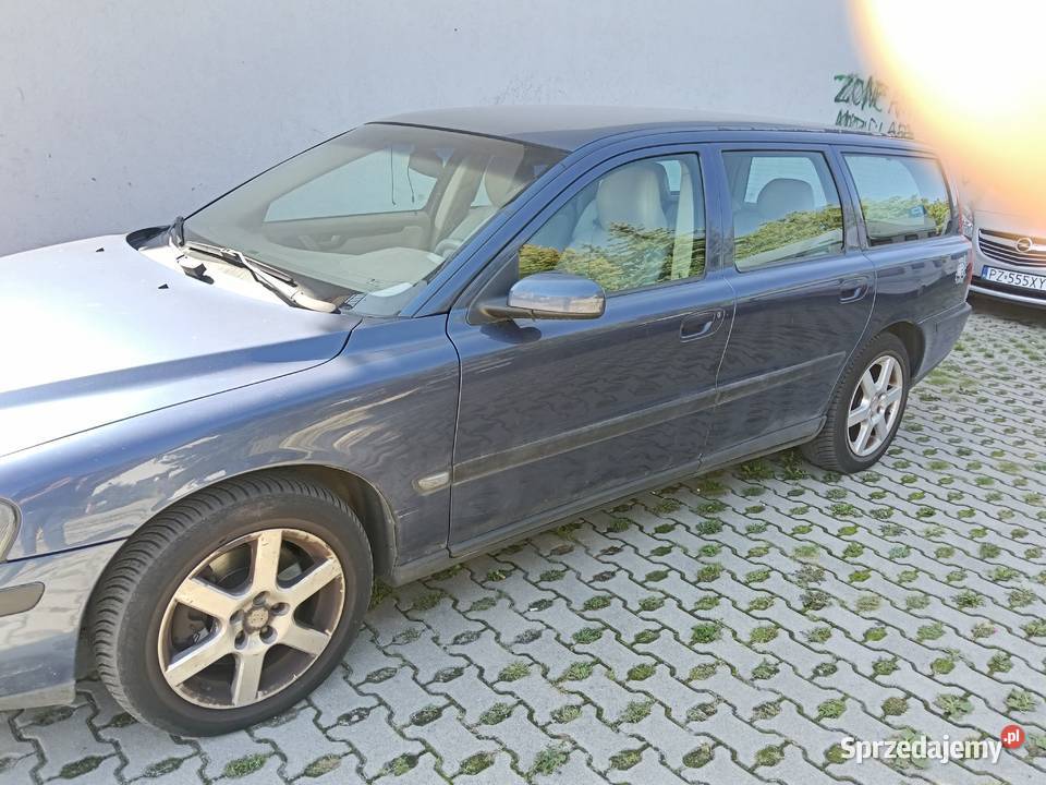 Volvo V70 AWD 25t automat 2500cm3 Poznań