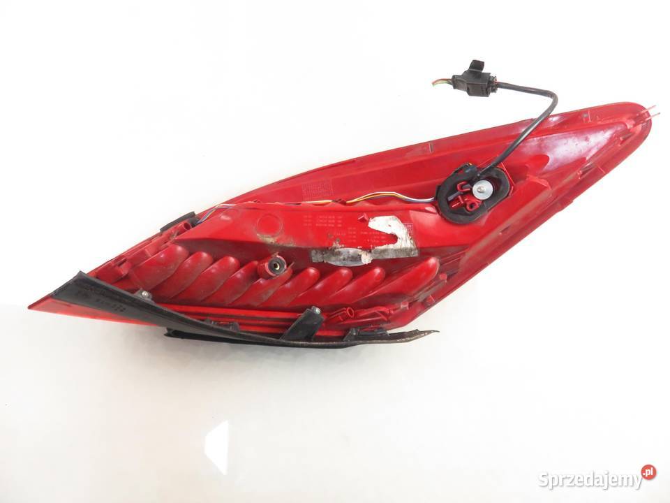 LAMPA PRAWA TYLNA PEUGEOT 308 CC osobowe