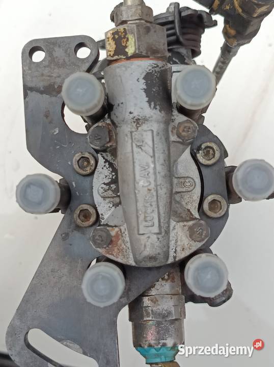 Sprzedam pompę wtryskową LUCAS CAV 945 Case Przemyśl