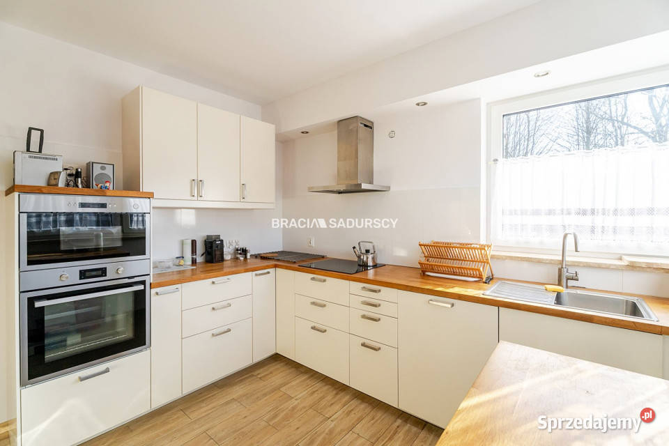 Dom wolnostojący 2077m2 Łomna sprzedam