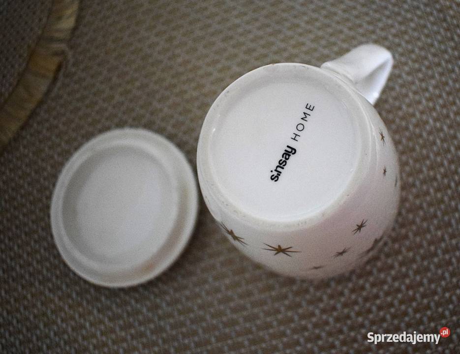 Ceramiczny kubek z przykrywką drugi Chełmno