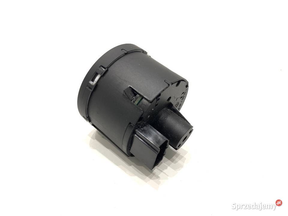 WŁĄCZNIK ŚWIATEŁ SKODA SUPERB III 3V0941431