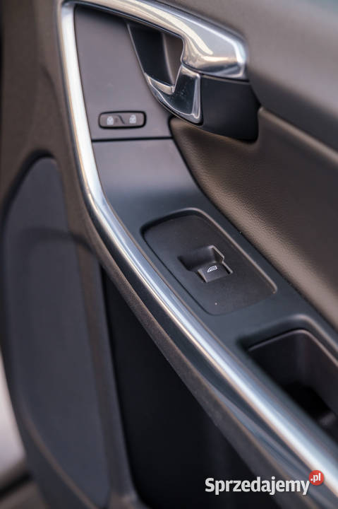 Volvo V60 D6 AWD Plugin Hybrid Summum Puławy