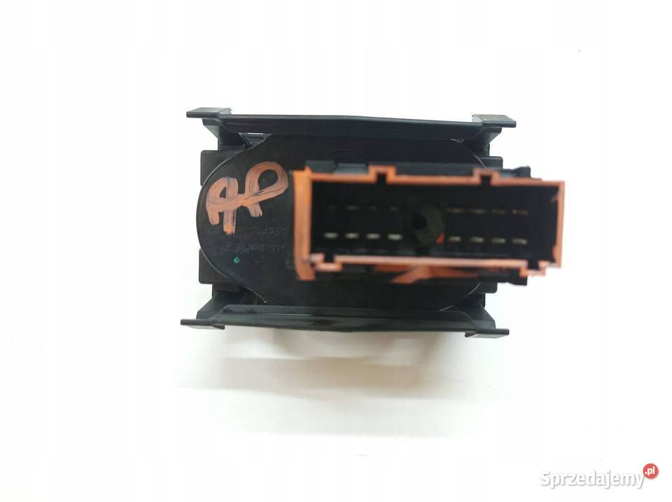 PRZEŁĄCZNIK ŚWIATEŁ EU 4M5T13A024JA Ford Focus Panele sterowania, przełączniki