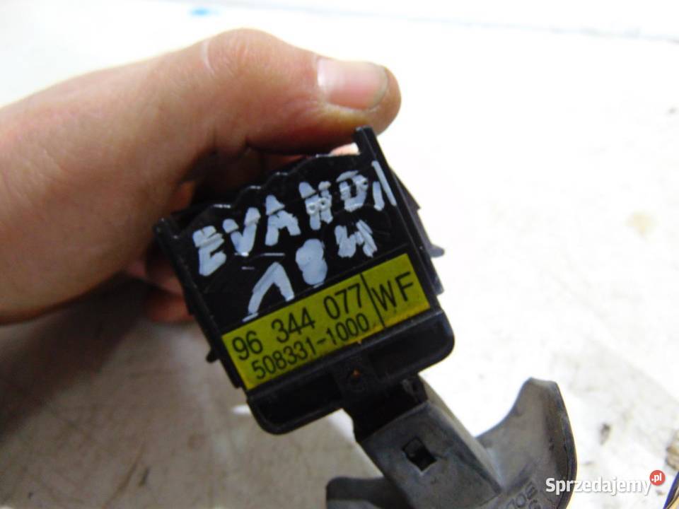 PRZEŁĄCZNIK WYCIERACZEK CHEVROLET EVANDA