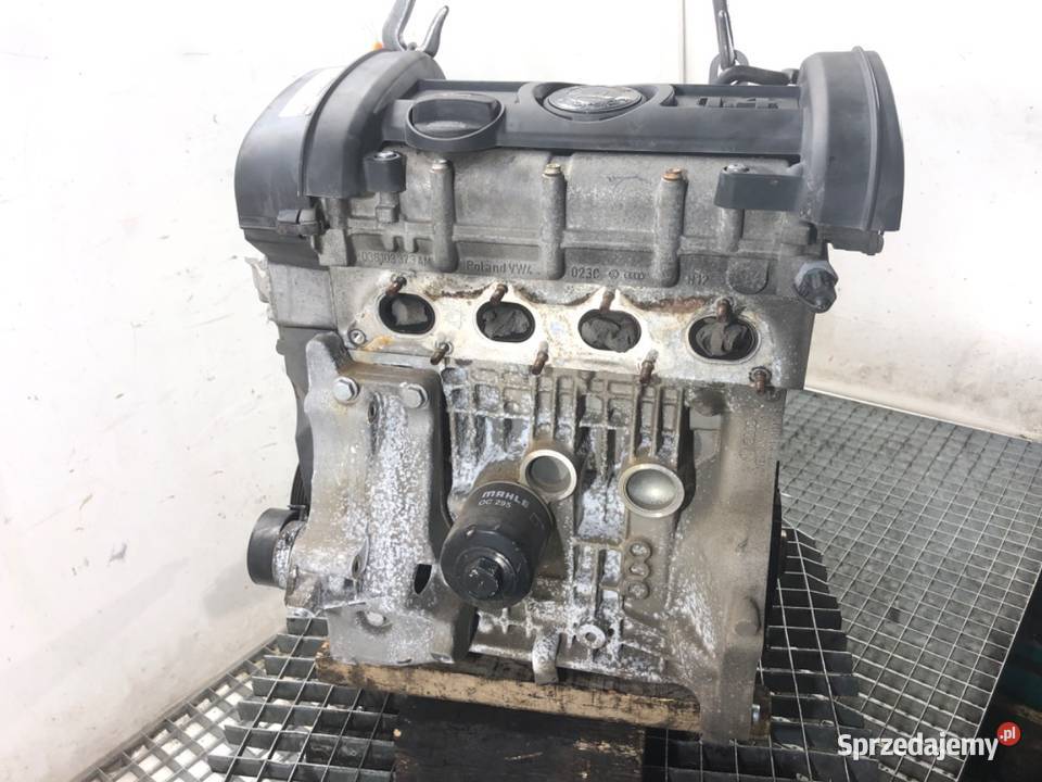 SILNIK SKODA 14 86 BXW 0615 ROOMSTER osobowe