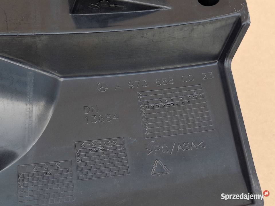 MERCEDES ATEGO GRILL ATRAPA CHŁODNICY EMBLEMAT Atrapy Bieleń
