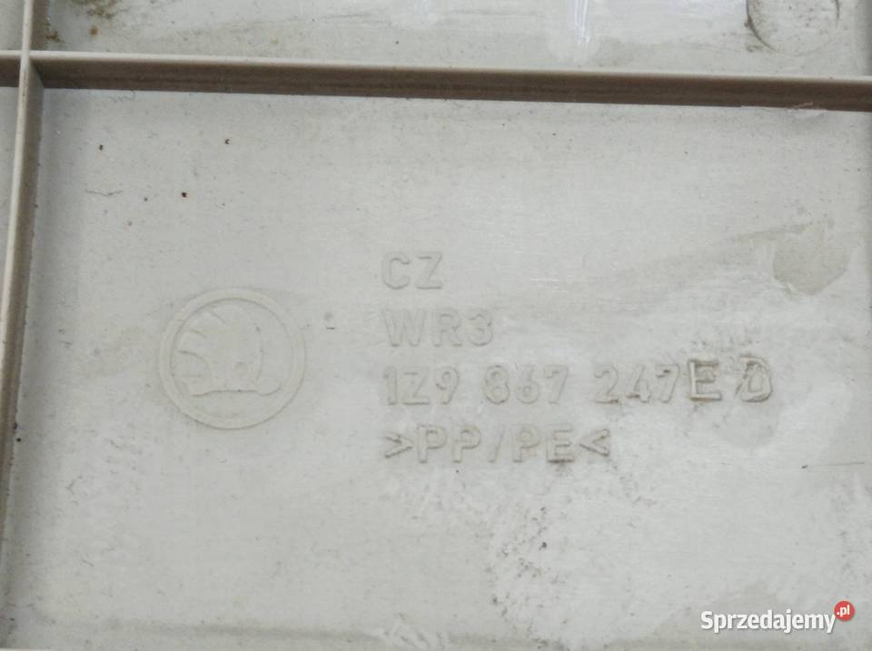 OSŁONA SŁUPKA C LEWY PRAWY TYŁ KOMBI KPL osobowe świętokrzyskie