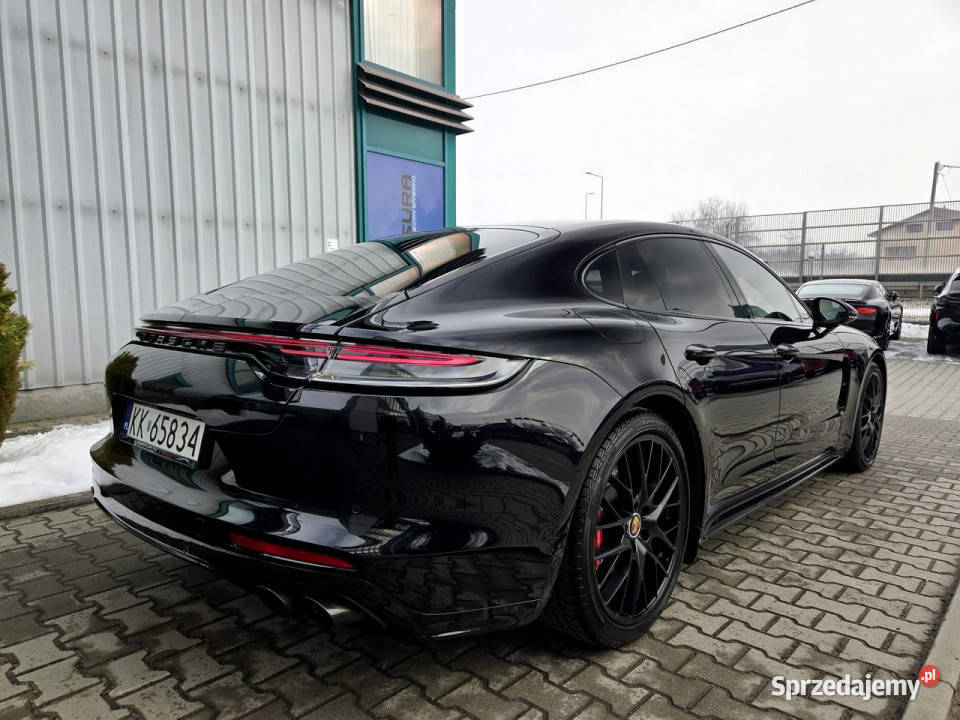 Porsche Panamera GTS lift SportDesign Skrętna oś klimatyzacja