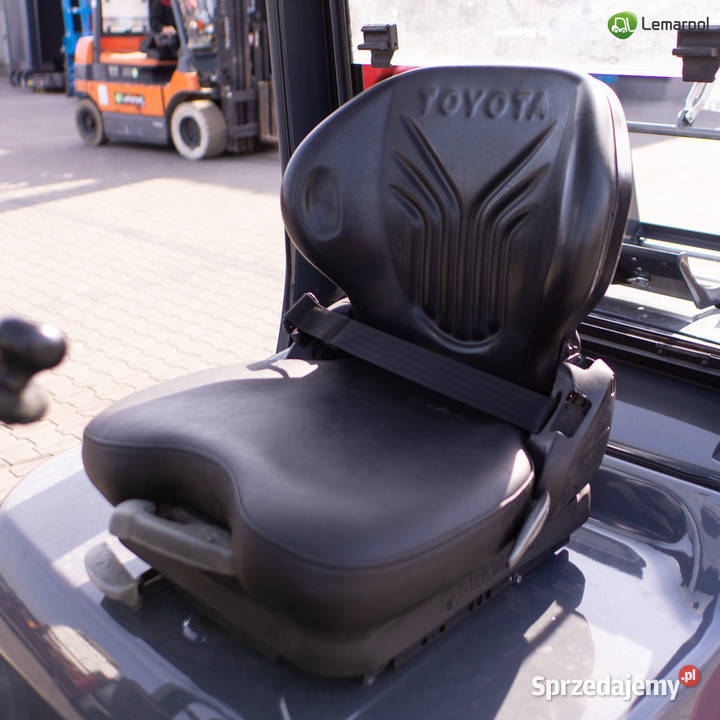 Wózek widłowy TOYOTA 8FGF25 33m GazBenzyna