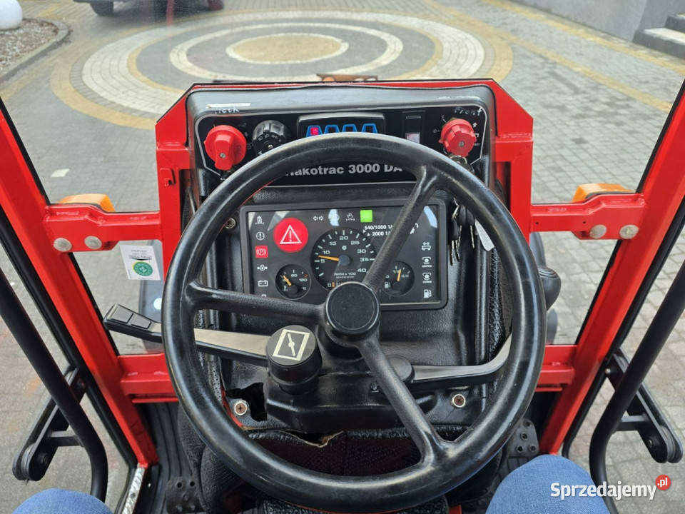 ciągniki Hako Hakotrac 3000 DA 4X4 ciągnik kujawsko-pomorskie Skępe