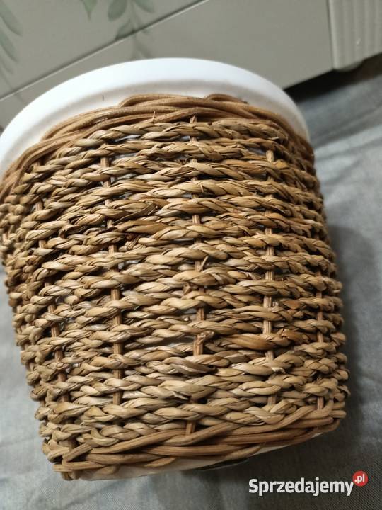 Dekoracja ogrodu doniczka osłonka wiklina beżowy Zamość
