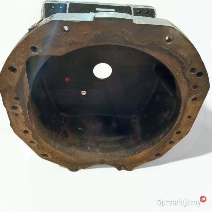 Obudowa skrzyni biegów 4280222 290807 MASSEY Wilkowo sprzedam