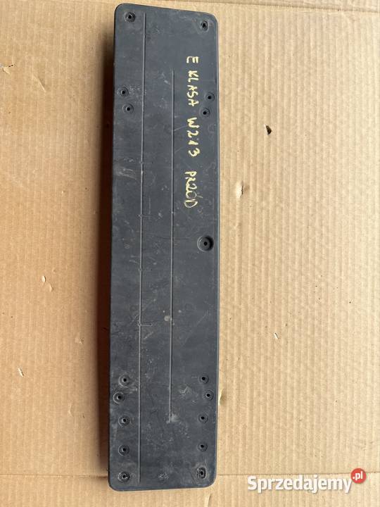 MERCEDES W213 RAMKA TABLICA A2138854203 Międzychód