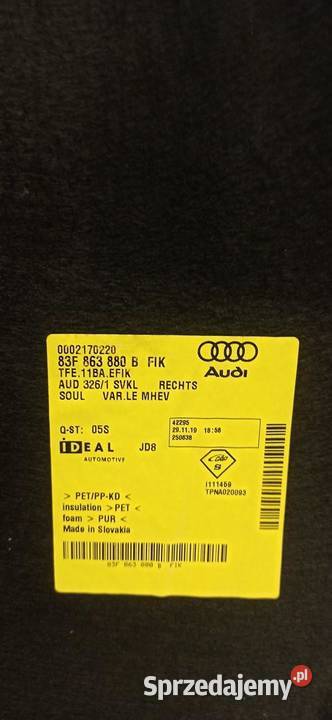 AUDI Q3 83A BOCZEK BAGAŻNIKA PRAWY 83F863880