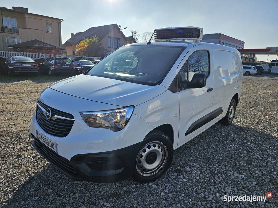 COMBO MAXI LONG CHLODNIA MROZNIA CARRIER KLIMA poduszka powietrzna Samochody dostawcze Tarnobrzeg