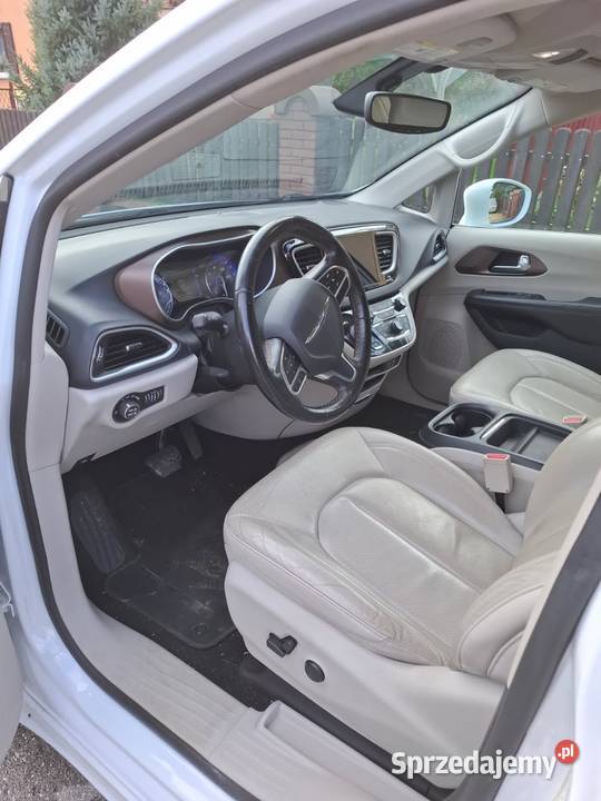 Chrysler Pacifica 2018 36 V6 Brzeszcze sprzedam