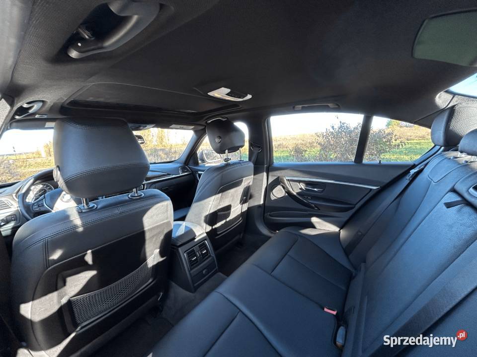 BMW Seria 3 BMW F30 330i LCI Sportline SUPER Rok produkcji 2017 BMW Nekla