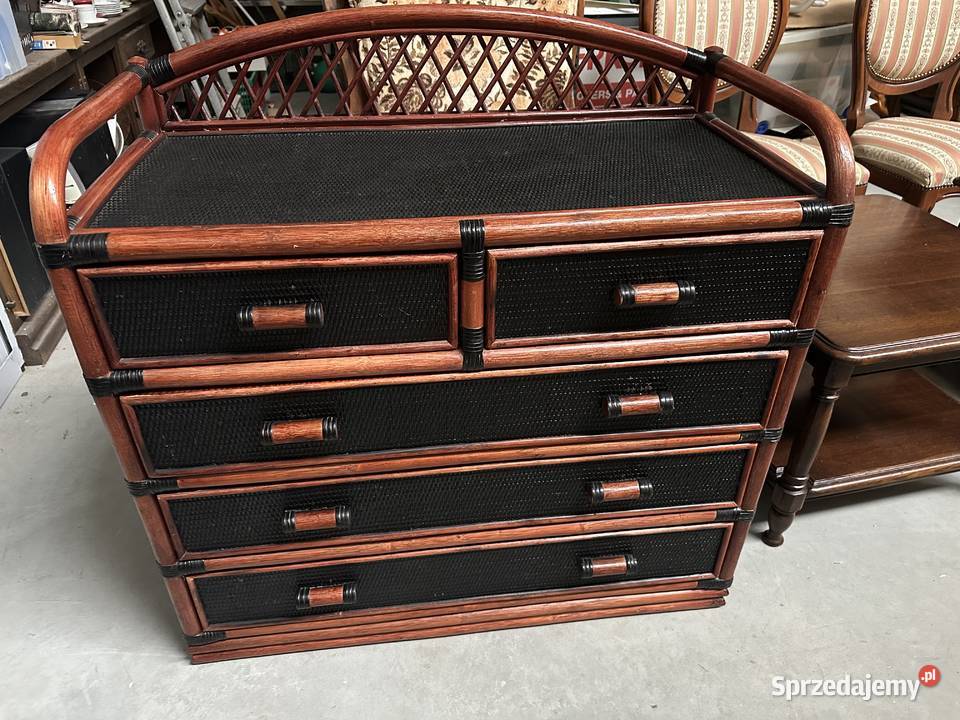 Piękna komoda z rattanu połączona z drewnem wielkopolskie Sławoszewek