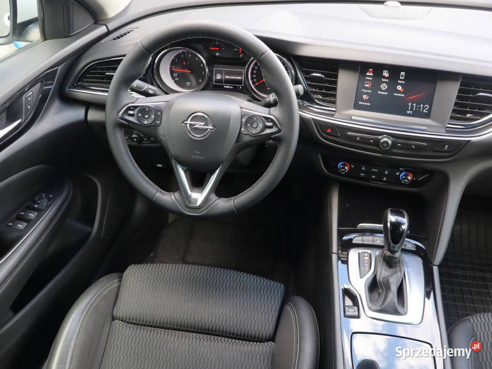 Opel Insignia 15 Turbo Sedan / Limuzyna