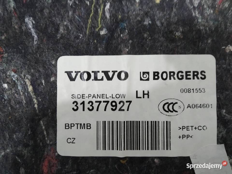 TAPICERKA BOCZEK BAGAŻNIKA LEWY PRAWY KPL Rok produkcji 2014 Wyposażenie wnętrza sprzedam