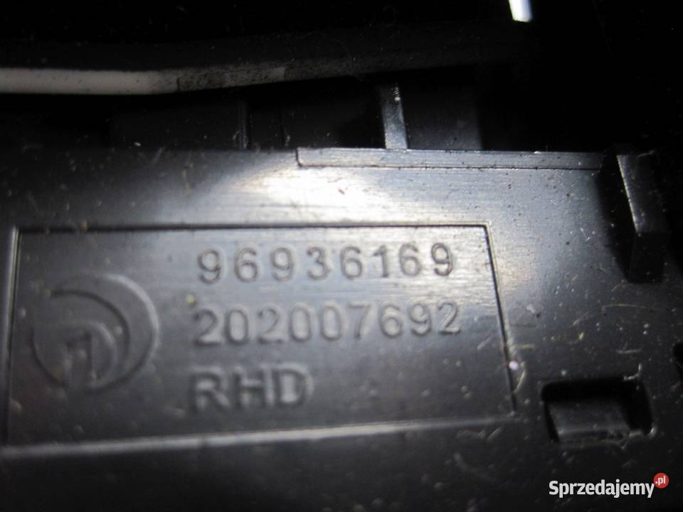 CHEVROLET CRUZE I 11r panel klimatyzacji 3827208 osobowe Kielce sprzedam