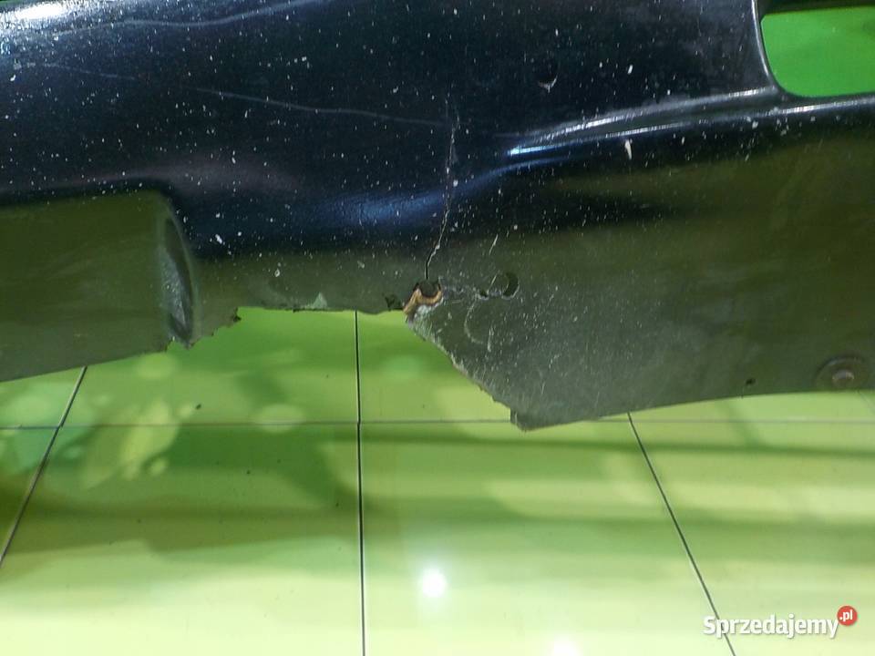 CHRYSLER 300C 30 CRD 07r SEDAN 4D zderzak przod