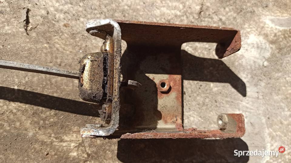 Ogranicznik drzwi tył Mercedes MB100 Blokada Dębica