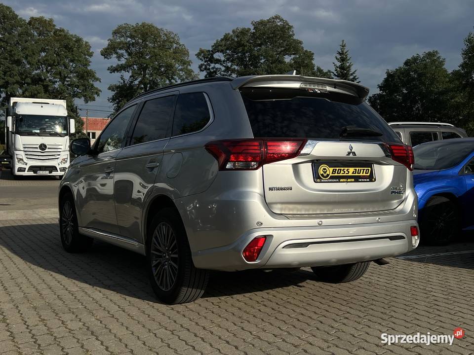 Mitsubishi Outlander PHEV 2019 asystent pasa ruchu Warszawa