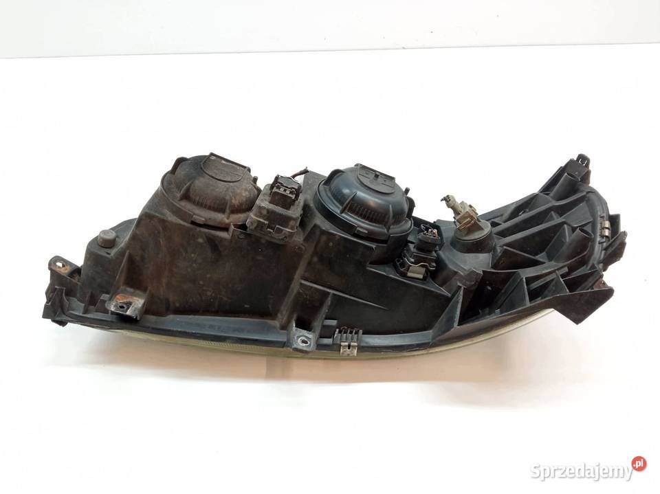 LAMPA PRZÓD PRAWA EU Volvo S60 I 20002009 Rok produkcji 2003