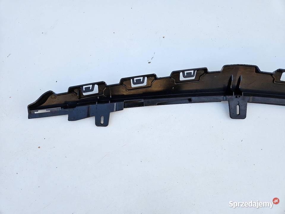 MERCEDES W205 LIFT ŚLIZG WZMOCNIENIE GÓRNE osobowe sprzedam