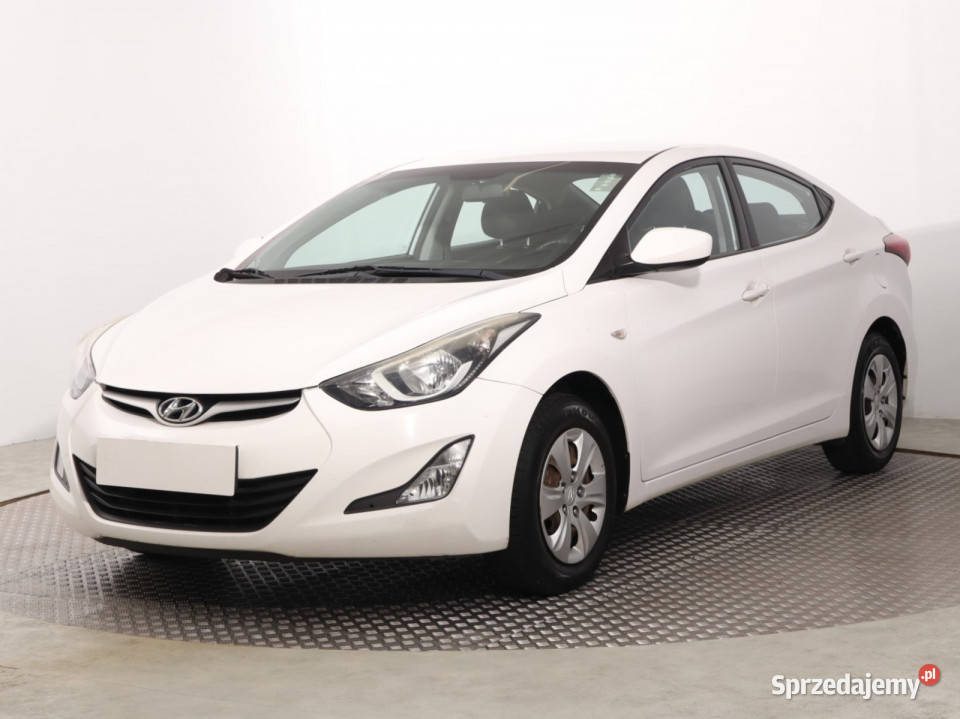 Hyundai Elantra 16