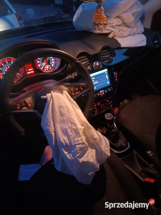 Opel Adam 2017 52934 70KM Luzino