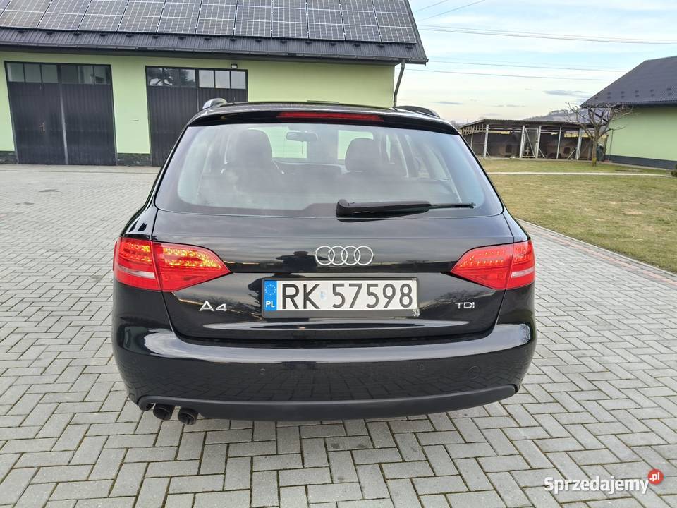 Audi A4 2011r 20 143 Zarejestrowany manualna Wojnicz