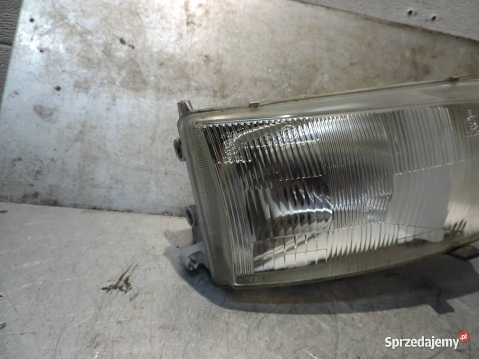 NISSAN SERENA LAMPA PRAWY PRZÓD Nowy Sącz