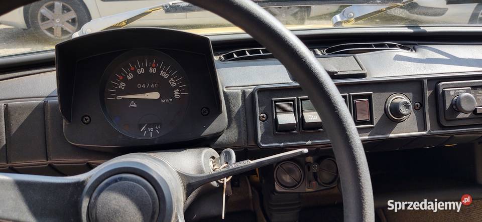 Fiat 126p zabytkowy igła kolekcjonerski Rok produkcji 1981 lubelskie Biłgoraj