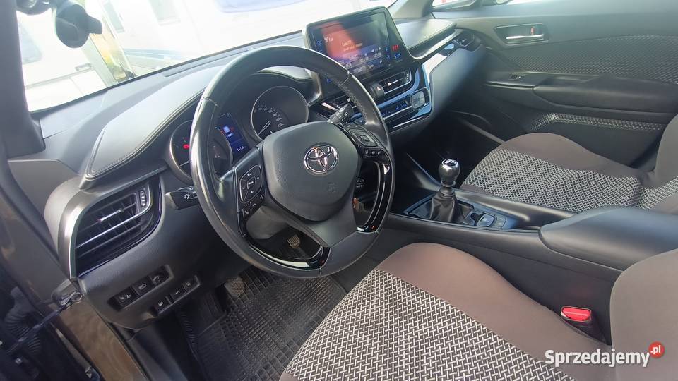 toyota CHR zadbana niski przebieg wyposażona hak Międzybrodzie Bialskie