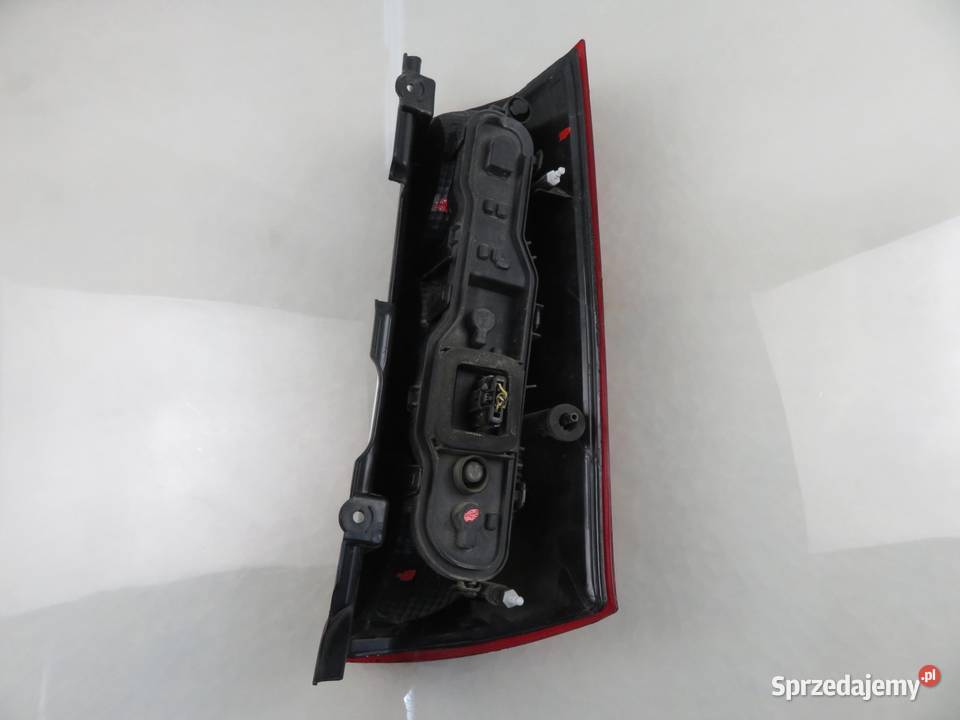 LAMPA LEWA TYLNA DACIA DOKKER Express