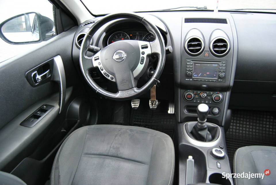 Nissan Qashqai 2 4x4 REJ FUL Panorama NAVI immobilizer