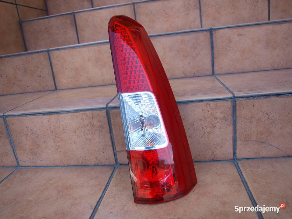 Volvo V70 lampa prawa tył góra 2004 2007r wielkopolskie Kalisz