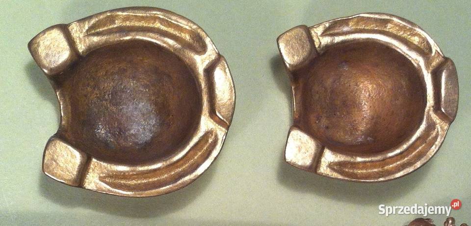 Popielniczki mosiężne w kształcie podkowy stare małopolskie Kraków