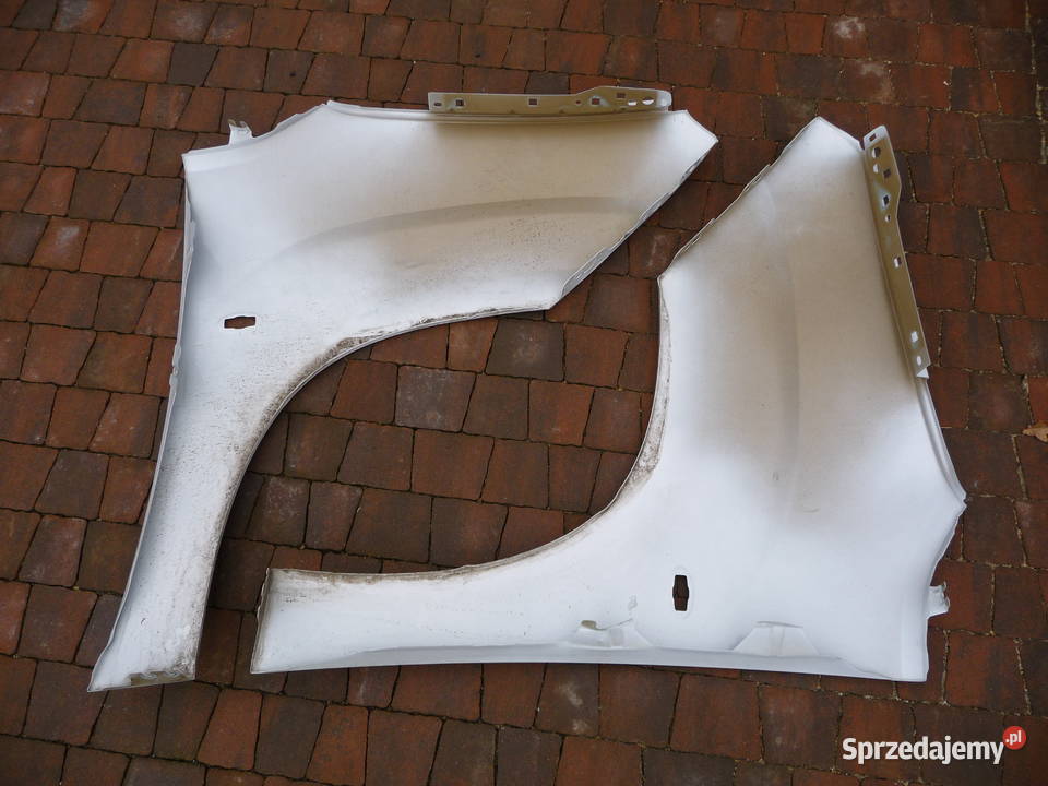 Toyota Proace City dwa błotniki