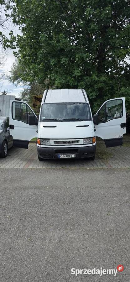 Iveco bliźniak 28 dizel nieuszkodzony