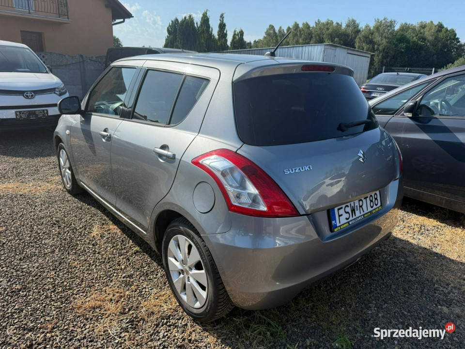 Suzuki Swift klima gwarancja zarejestrowany V lakier metallic Zbąszyń sprzedam