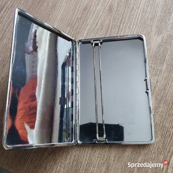 Papierośnica chromowana