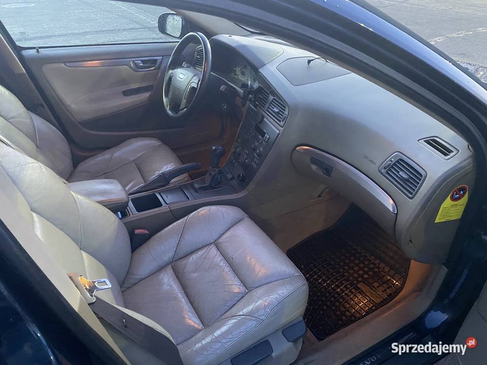 Volvo V70 II 20T 180 koni Benzyna LPG MANUAL aluminiowe felgi sprzedam